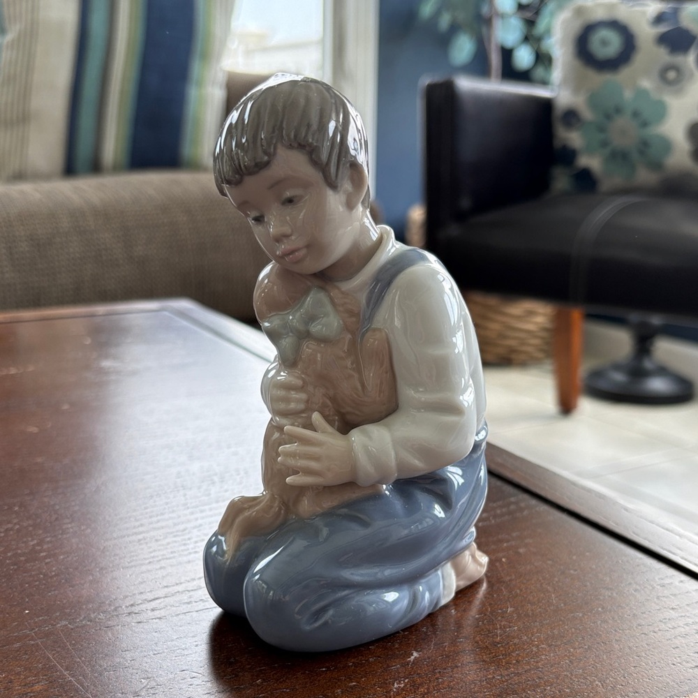 Nao LLadro Boy with Dog by Lladro Figurine 01127